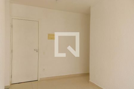 Sala de apartamento para alugar com 2 quartos, 44m² em Água Santa, Rio de Janeiro