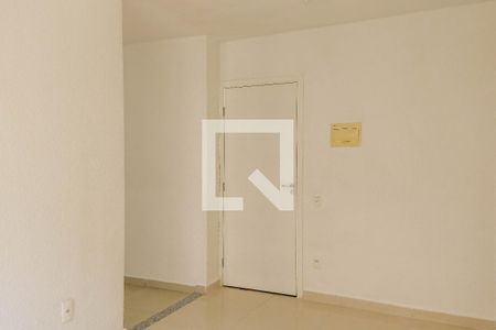 Sala de apartamento para alugar com 2 quartos, 44m² em Água Santa, Rio de Janeiro