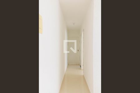 Corredor de apartamento para alugar com 2 quartos, 44m² em Água Santa, Rio de Janeiro