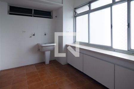 Apartamento à venda com 130m², 3 quartos e 1 vagaÁrea de Serviço
