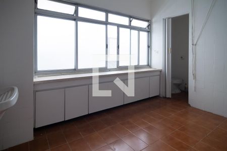 Apartamento à venda com 130m², 3 quartos e 1 vagaÁrea de Serviço