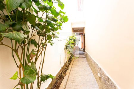 Casa à venda com 190m², 3 quartos e 3 vagas Casa à venda com 190m², 3 quartos e 3 vagasCorredor