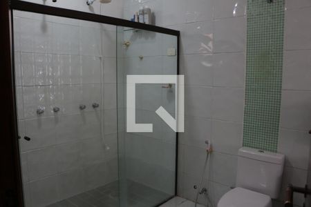 Casa à venda com 190m², 3 quartos e 3 vagas Casa à venda com 190m², 3 quartos e 3 vagasBanheiro da Suíte 1