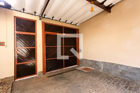 Casa à venda com 190m², 3 quartos e 3 vagas Casa à venda com 190m², 3 quartos e 3 vagasGaragem