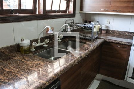 Casa à venda com 190m², 3 quartos e 3 vagas Casa à venda com 190m², 3 quartos e 3 vagasCozinha