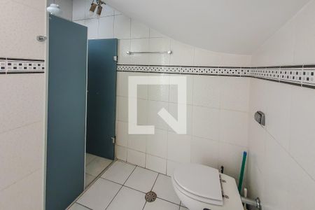banheiro de apartamento para alugar com 1 quarto, 40m² em Vila Firmiano Pinto, São Paulo