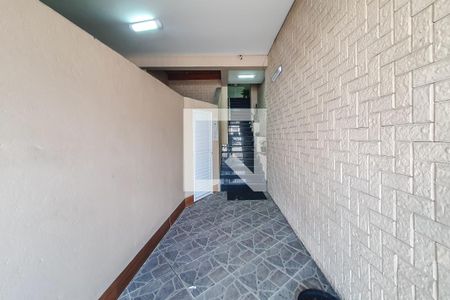 hall de apartamento para alugar com 1 quarto, 40m² em Vila Firmiano Pinto, São Paulo