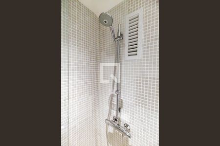 Banheiro de apartamento à venda com 2 quartos, 70m² em Jardim Fonte do Morumbi, São Paulo