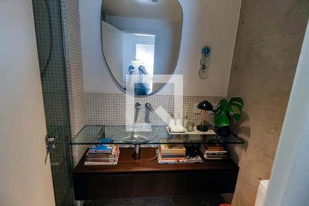 Banheiro de apartamento à venda com 2 quartos, 70m² em Jardim Fonte do Morumbi, São Paulo