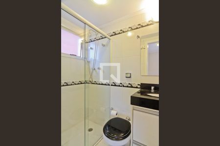 Apartamento à venda com 70m², 3 quartos e 2 vagas Apartamento à venda com 70m², 3 quartos e 2 vagasBanheiro da Suíte