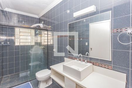 Casa à venda com 300m², 3 quartos e 5 vagasBanheiro da Suíte