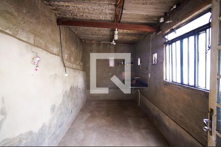 Casa à venda com 200m², 4 quartos e 2 vagas Casa à venda com 200m², 4 quartos e 2 vagasBarracão