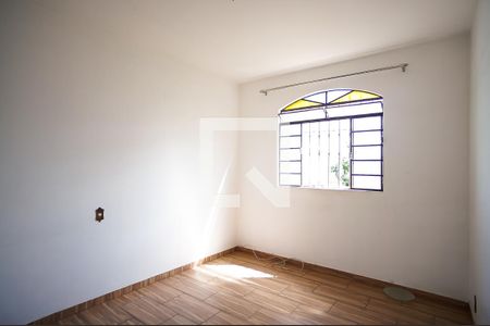 Casa à venda com 200m², 4 quartos e 2 vagas Casa à venda com 200m², 4 quartos e 2 vagasQuarto 4