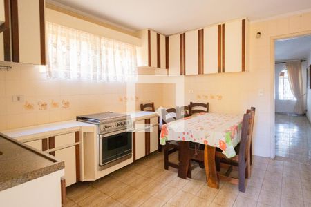 Casa à venda com 75m², 3 quartos e 2 vagasCozinha 