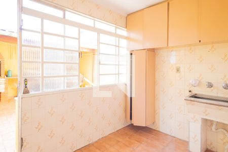 Casa à venda com 75m², 3 quartos e 2 vagasÁrea de Serviço