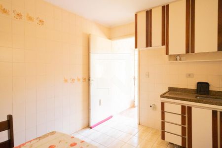 Casa à venda com 75m², 3 quartos e 2 vagasCozinha 