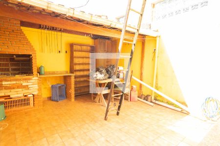 Casa à venda com 75m², 3 quartos e 2 vagasÁrea - Churrasqueira