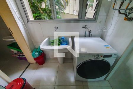 Apartamento à venda com 74m², 3 quartos e 1 vaga Apartamento à venda com 74m², 3 quartos e 1 vagaÁrea de Serviço