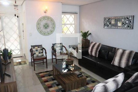 Casa de condomínio à venda com 330m², 3 quartos e 4 vagasSala