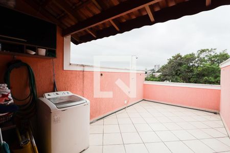 Casa à venda com 226m², 3 quartos e 2 vagasÁrea de Serviço