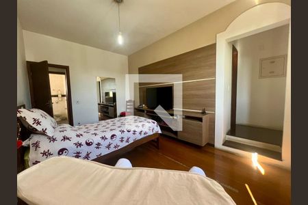 Casa à venda com 344m², 7 quartos e 2 vagasQuarto 1