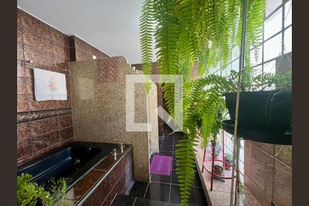 Suíte 1 - banheira de casa à venda com 7 quartos, 344m² em João Pinheiro, Belo Horizonte