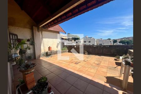 Casa à venda com 344m², 7 quartos e 2 vagasQuintal