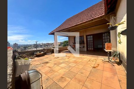 Casa à venda com 344m², 7 quartos e 2 vagasQuintal - varanda