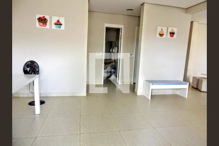 Apartamento à venda com 2 quartos, 56m² em Vila Satúrnia, Campinas