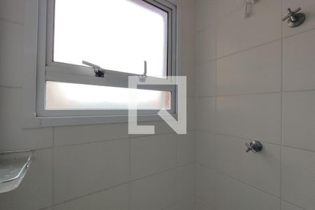 Banheiro Social de apartamento para alugar com 2 quartos, 58m² em Vila Satúrnia, Campinas