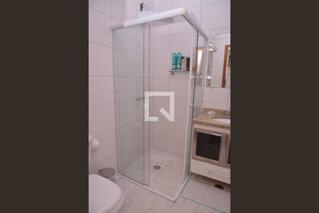 Casa à venda com 250m², 4 quartos e 4 vagasBanheiro Suíte 3