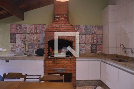 Casa à venda com 250m², 4 quartos e 4 vagasArea de Churrasqueira