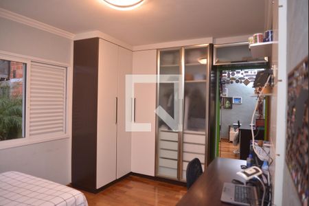 Casa à venda com 250m², 4 quartos e 4 vagasSuíte 4