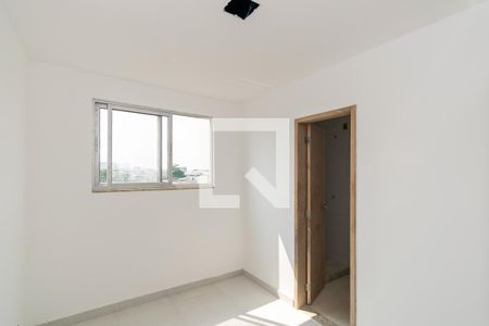 Quarto Suíte de apartamento para alugar com 1 quarto, 30m² em Olaria, Rio de Janeiro