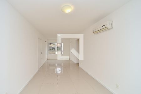 Sala de apartamento para alugar com 3 quartos, 101m² em São João, Porto Alegre