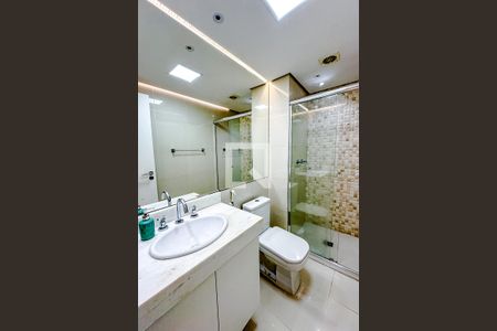 Banheiro de kitnet/studio para alugar com 1 quarto, 52m² em Vila Regente Feijó, São Paulo