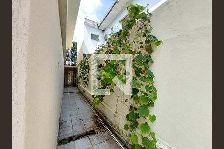 Casa à venda com 137m², 3 quartos e 2 vagasCorredor