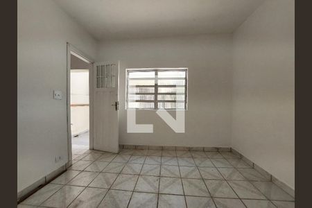 Casa à venda com 137m², 3 quartos e 2 vagasQuarto - Área de Serviço