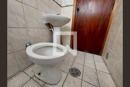 Casa à venda com 137m², 3 quartos e 2 vagasBanheiro 1