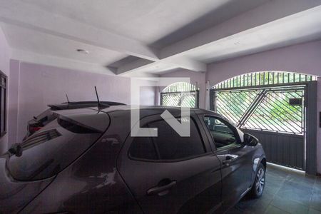 Casa à venda com 520m², 5 quartos e 2 vagas Casa à venda com 520m², 5 quartos e 2 vagasGaragem
