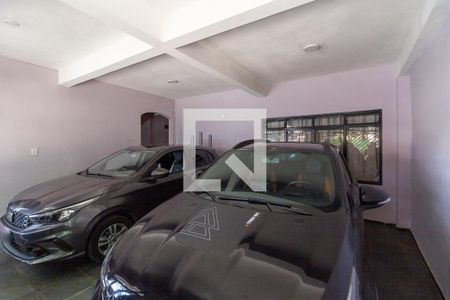 Casa à venda com 520m², 5 quartos e 2 vagas Casa à venda com 520m², 5 quartos e 2 vagasGaragem