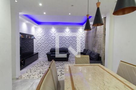 Sala de casa à venda com 5 quartos, 400m² em Bonfim, Osasco
