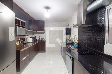 Casa à venda com 520m², 5 quartos e 2 vagas Casa à venda com 520m², 5 quartos e 2 vagasCozinha