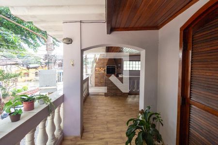 Casa à venda com 520m², 5 quartos e 2 vagas Casa à venda com 520m², 5 quartos e 2 vagasArea externa