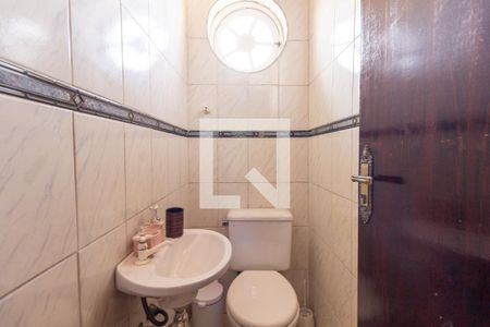 Casa à venda com 520m², 5 quartos e 2 vagas Casa à venda com 520m², 5 quartos e 2 vagasBanheiro