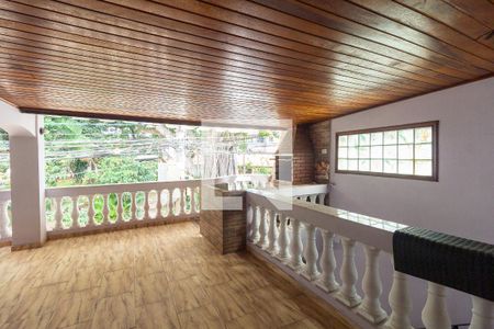 Casa à venda com 520m², 5 quartos e 2 vagas Casa à venda com 520m², 5 quartos e 2 vagasArea externa