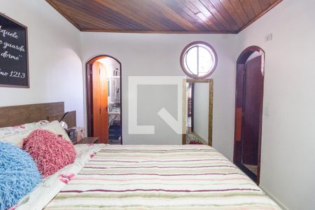 Casa à venda com 520m², 5 quartos e 2 vagas Casa à venda com 520m², 5 quartos e 2 vagasQuarto