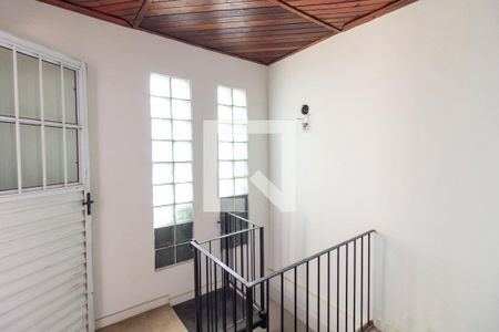 Casa à venda com 520m², 5 quartos e 2 vagas Casa à venda com 520m², 5 quartos e 2 vagasSala