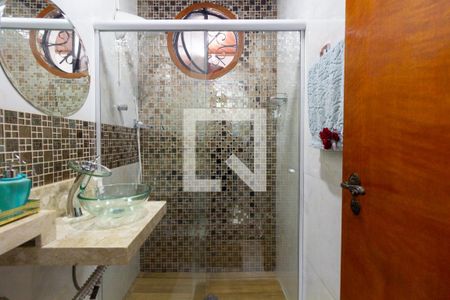 Casa à venda com 520m², 5 quartos e 2 vagas Casa à venda com 520m², 5 quartos e 2 vagasBANHEIRO