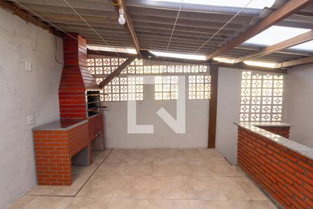 Casa à venda com 520m², 5 quartos e 2 vagas Casa à venda com 520m², 5 quartos e 2 vagasArea externa